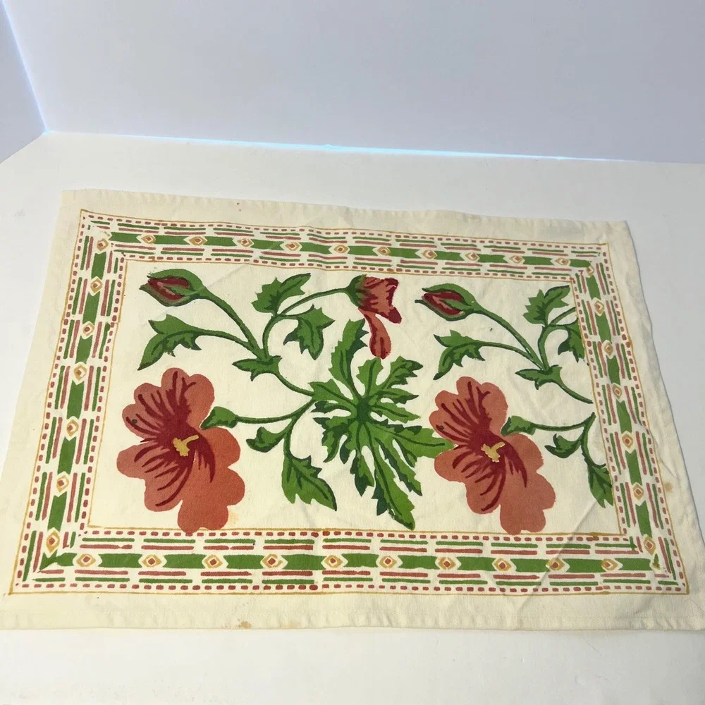 Pomegranate Inc Floral Hibiscus Cotton Placemats Set of 4 Red Green Cream 19x13